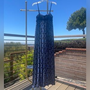 Blue patterned maxi dress with pockets